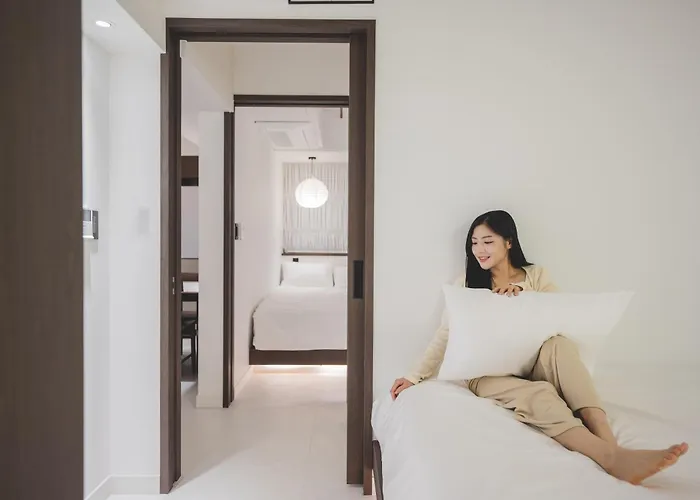 Aparthotel Stayteoul Station Bath *